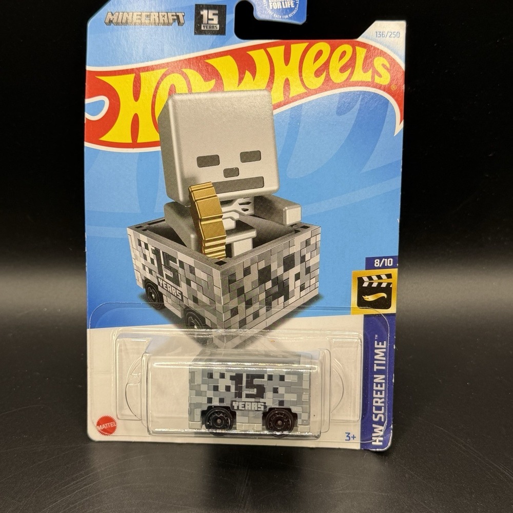 Hot Wheels 2024 136/250 HW Screen Time 8/10: Minecart (Minecraft 15 Years)